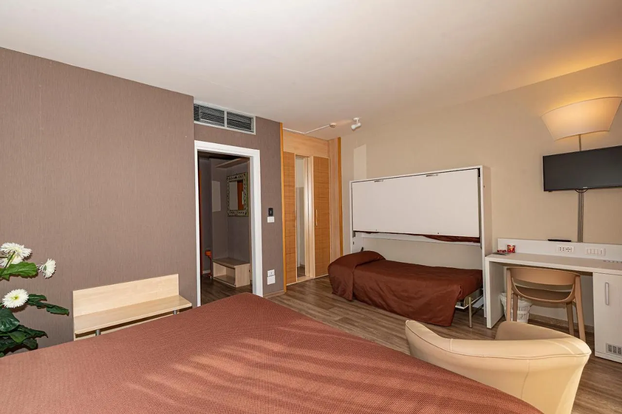 Hotel Donatello Imola 4*,