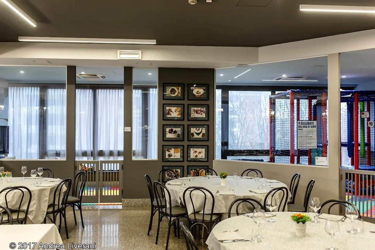 Hotel Donatello Imola 4*,  Italia